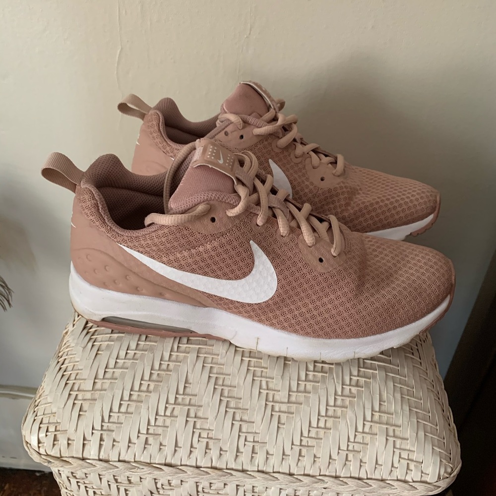Nike Blush Pink Shoes